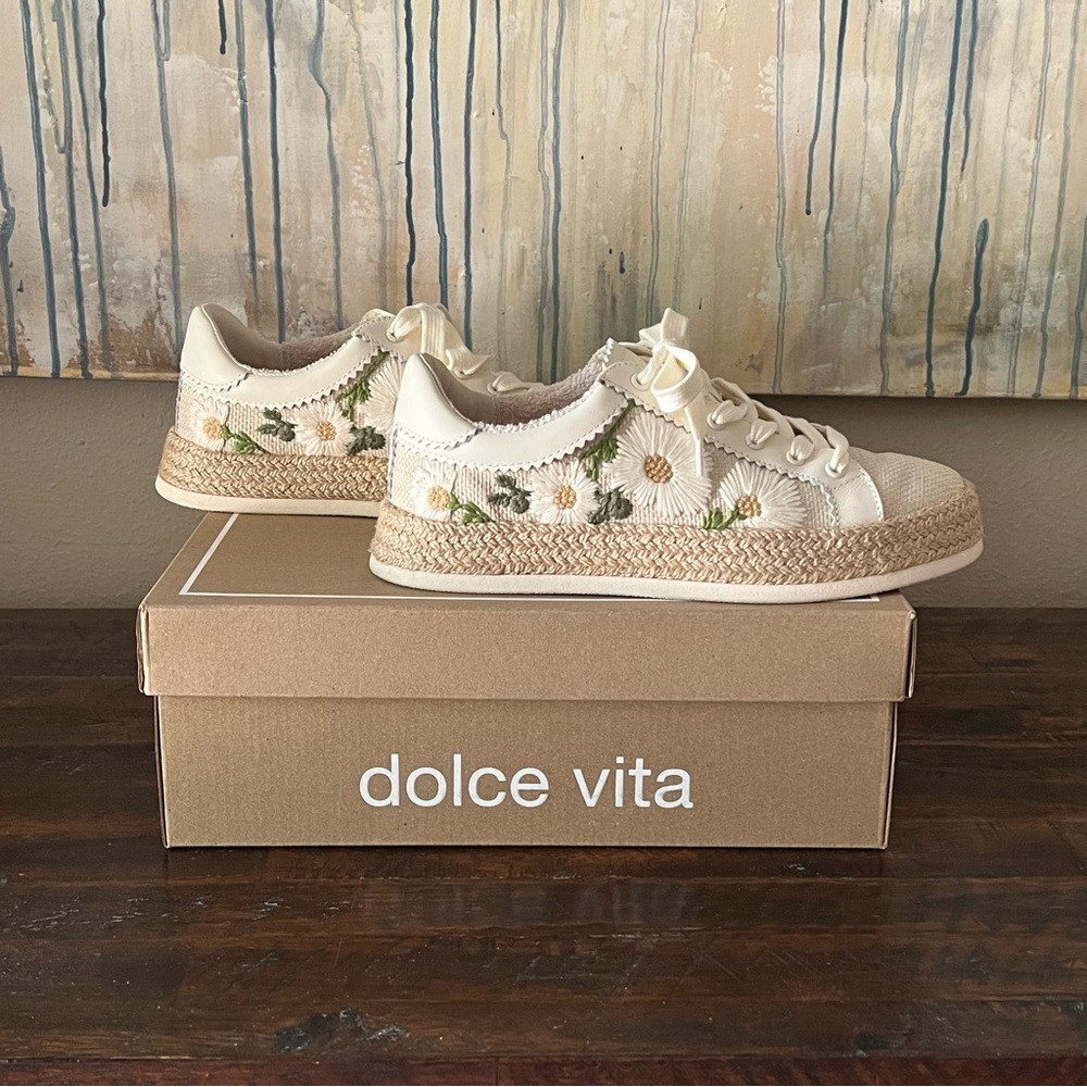 Dolce Vita Azalia Sneakers White Floral Raffia